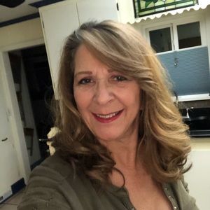 Meet your Posher, Julie